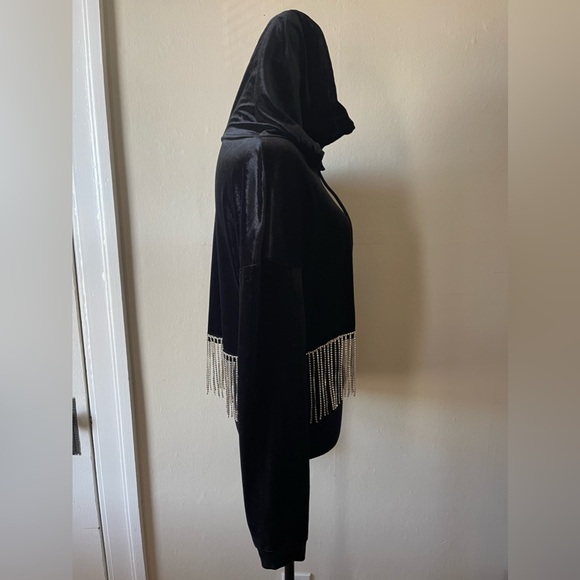 NWOT SuperDown Black velour hooded top w/ rhinestone fringe, size med - Picture 3 of 7